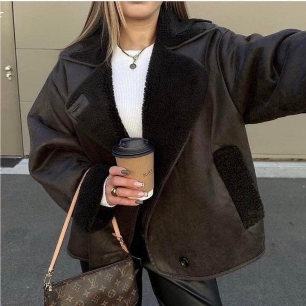 Veste en cuir à boutons Claire