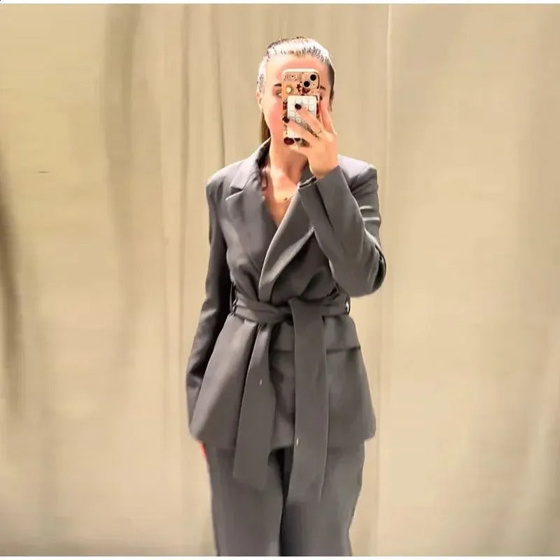 Ensemble Mariane – Pantalon Gris & Blazer