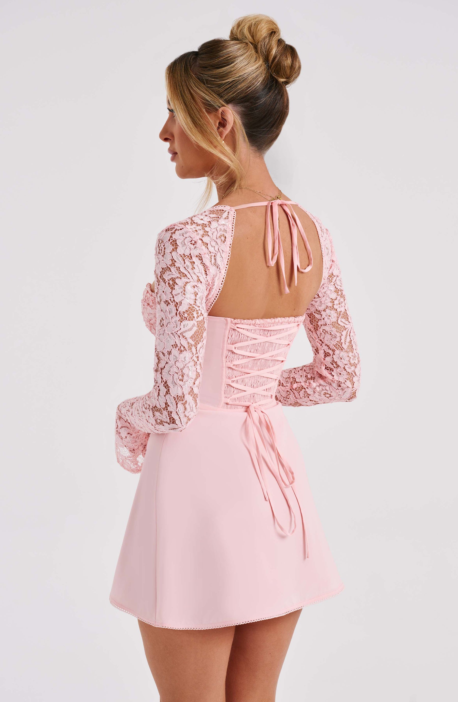 Robe Courte En Dentelle Jacinta