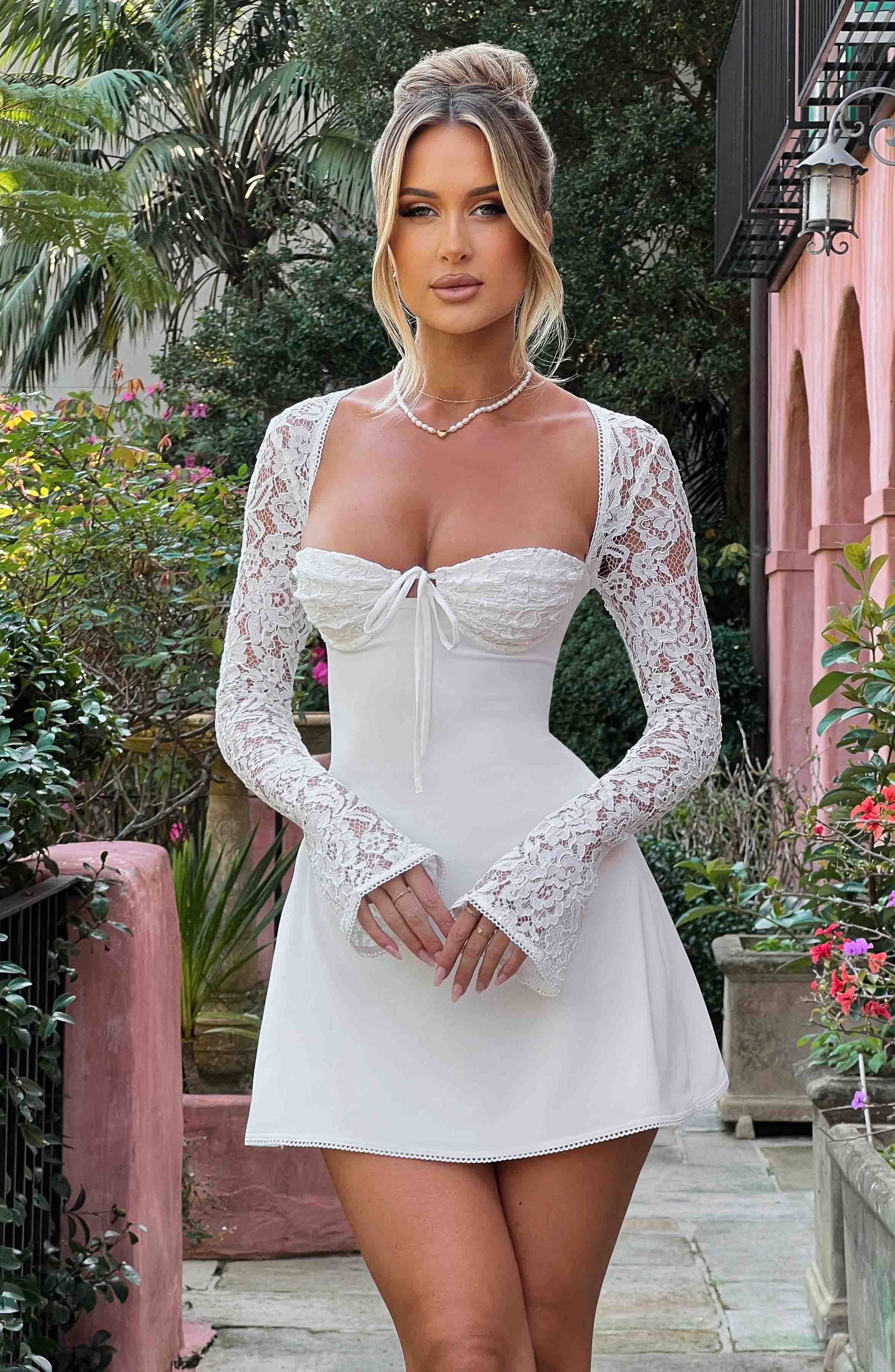 Robe Courte En Dentelle Jacinta