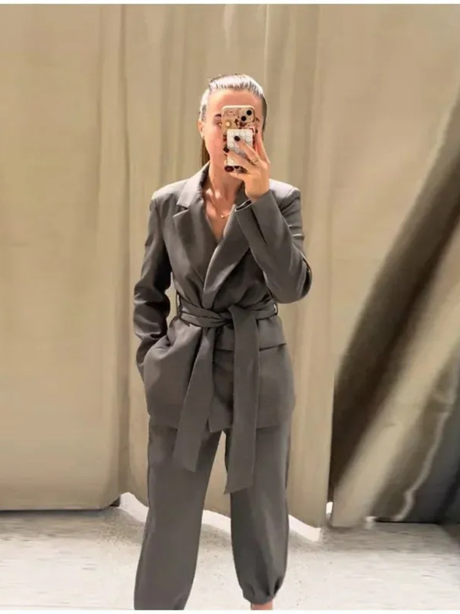 Ensemble Mariane – Pantalon Gris & Blazer