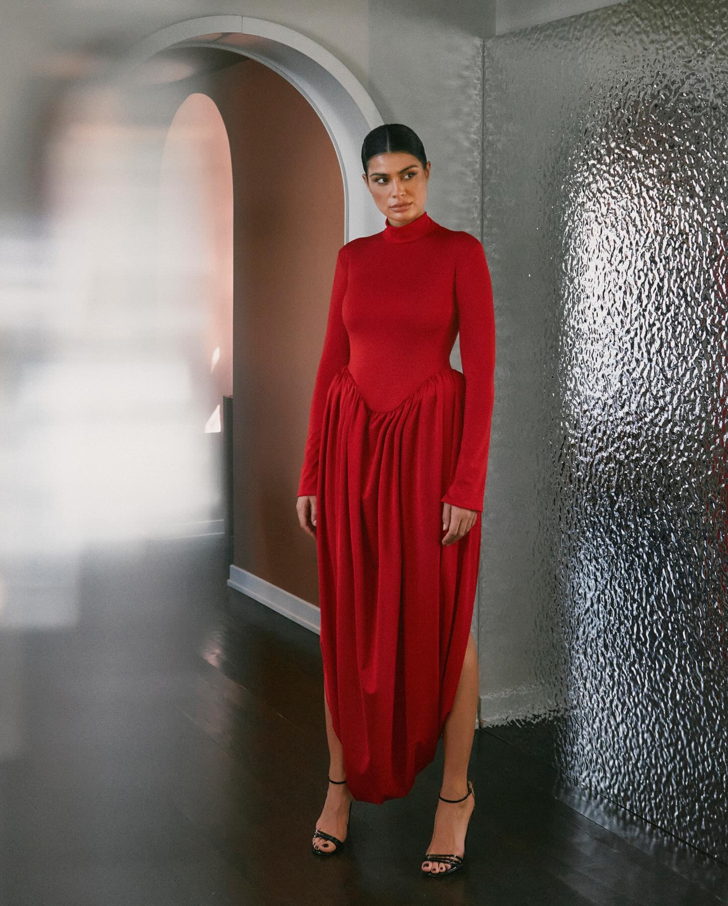 Robe Sophie – Manches Longues & Dos Nu