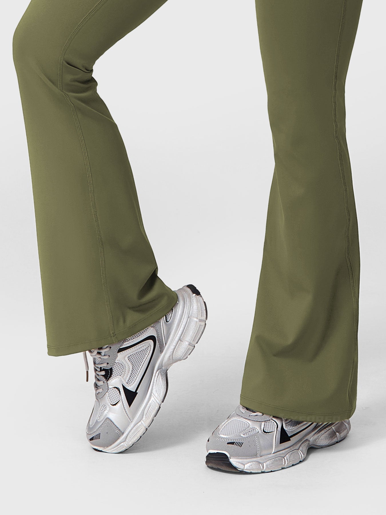 Pantalon Flare Poches Froncées Giseli