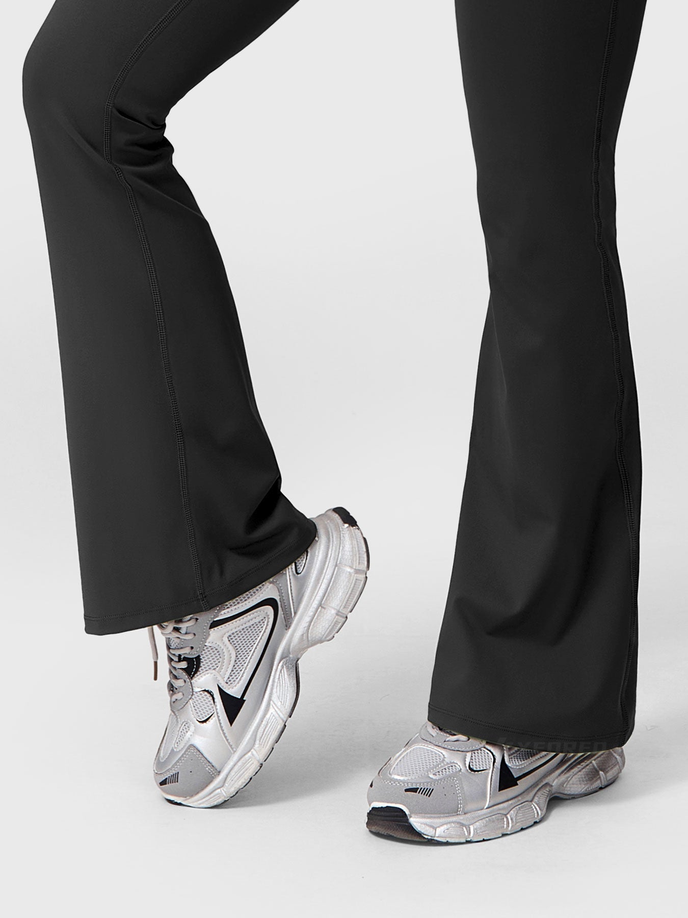 Pantalon Flare Poches Froncées Giseli