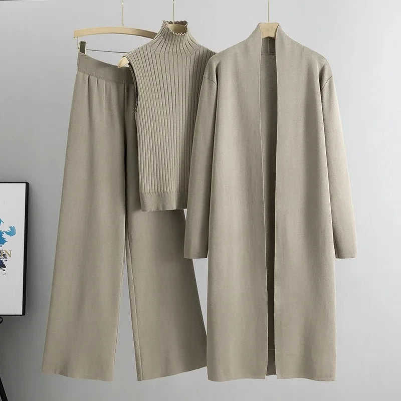 Ensemble Joyce – Tricoté, Pantalon • Chemisier • Veste