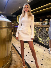 Robe Courte Col Roulé Manches Longues Paris