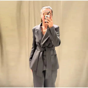 Ensemble Mariane – Pantalon Gris & Blazer