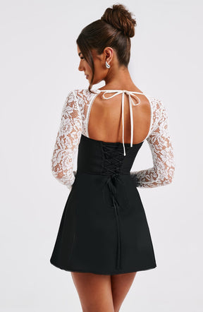 Robe Courte En Dentelle Jacinta