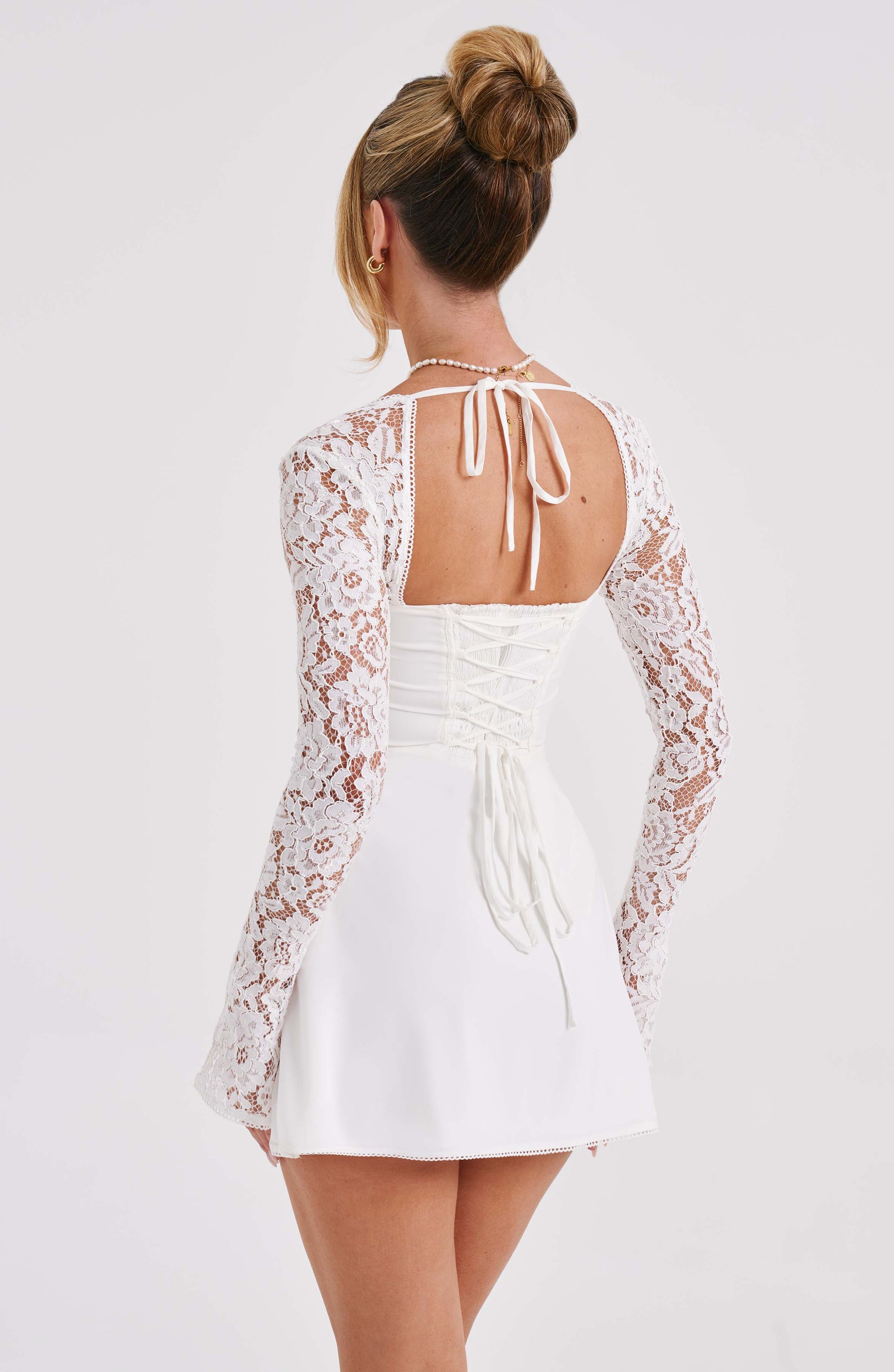 Robe Courte En Dentelle Jacinta