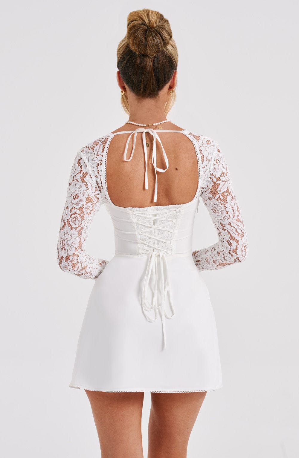 Robe Courte En Dentelle Jacinta
